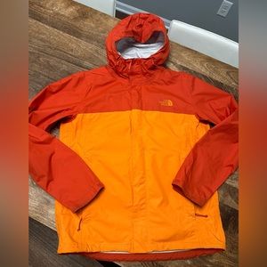 Men’s medium raincoat